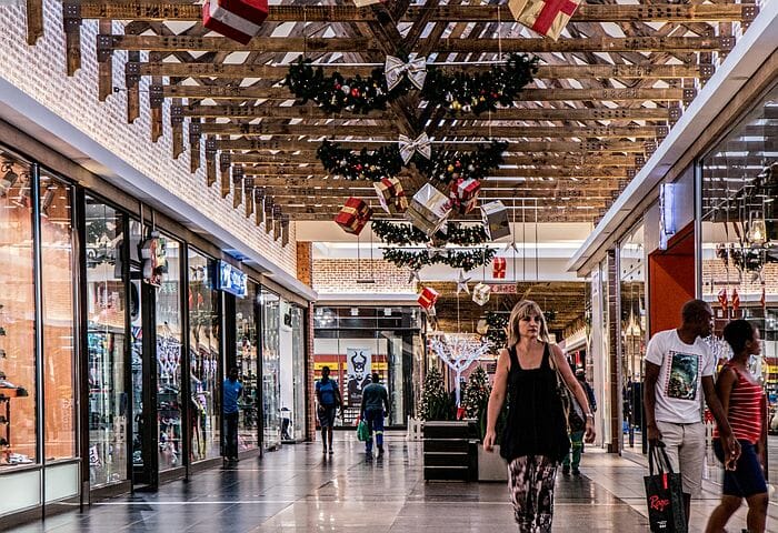 Consumer Survey Points To Busy Holiday Season