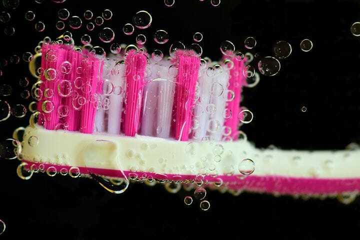 6 Reasons Not to Share Your Toothbrush