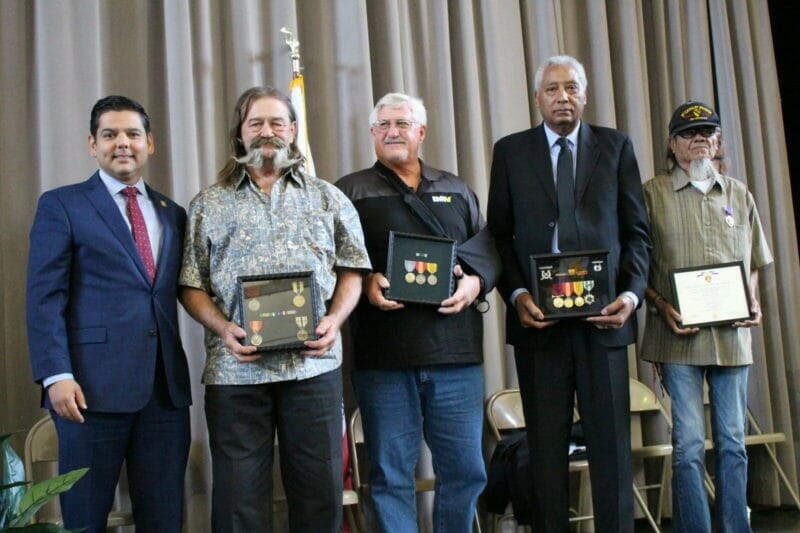 Ruiz Presents Overdue Medals to Area Veterans