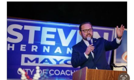 Voters Return Steven Hernandez to Office of Mayor