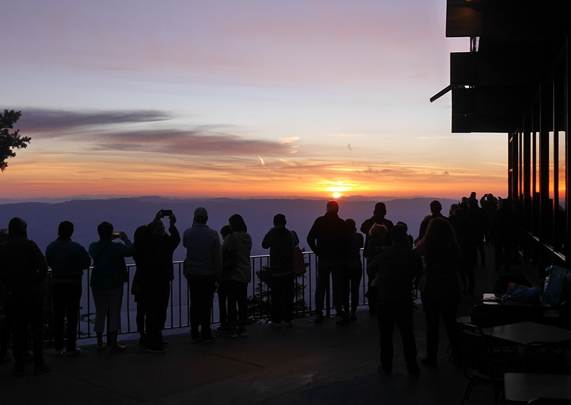 Aerial Tram to Host Sunrise Service on Easter