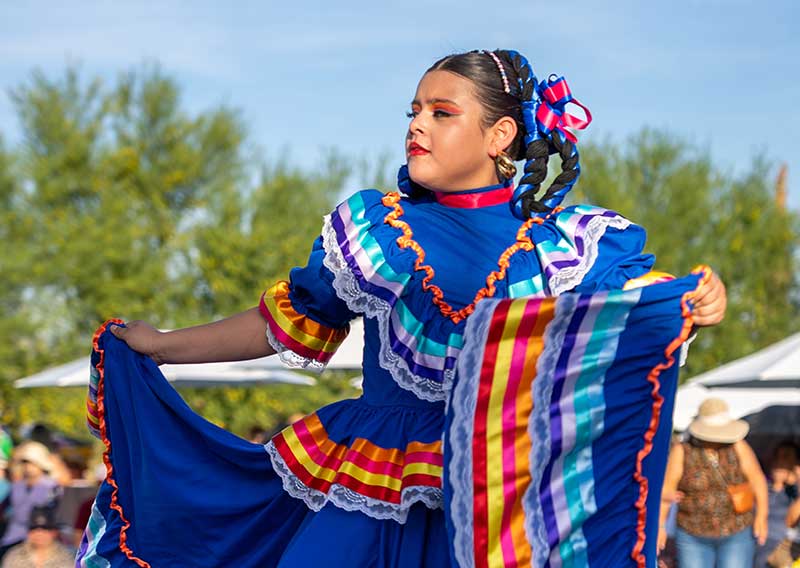Feast Your Eyes on Sights of Mariachi Festival