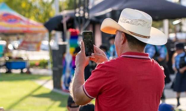 Feast Your Eyes on Sights of Mariachi Festival