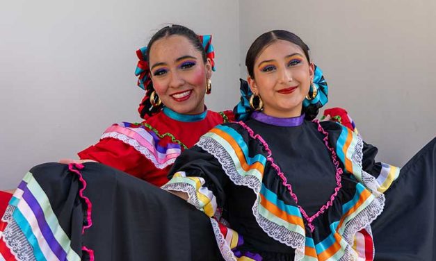 Feast Your Eyes on Sights of Mariachi Festival