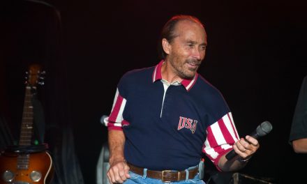 Lee Greenwood to Headline Salute to Our Troops